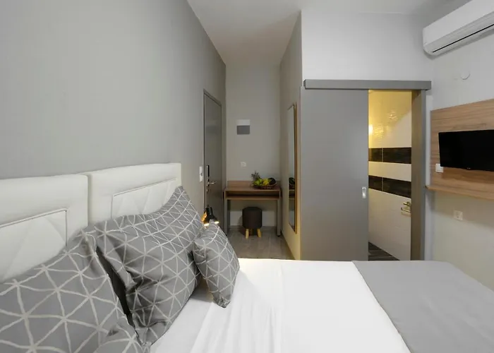 Guest house Skianthion 3*