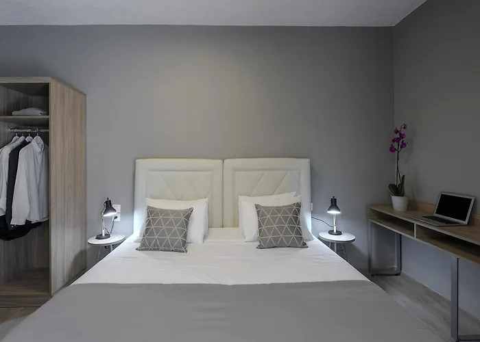 Skianthion Guest house 3*