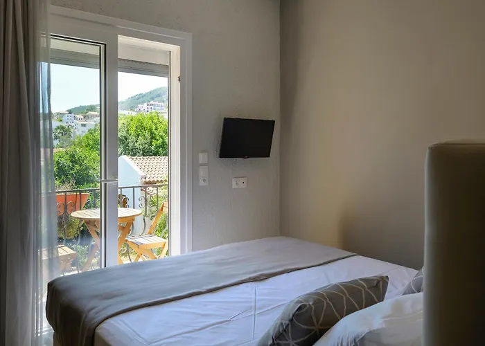 Skianthion Guest house